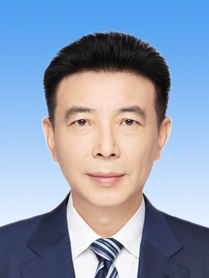 陳贄，男，漢族，1965年10月生，研究生學歷，中共黨員，現(xiàn)任人民日報社編委委員、海外版編輯部總編輯。